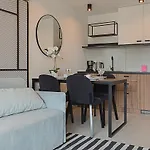 Vacationclub - Green Port Resort Apartament 403